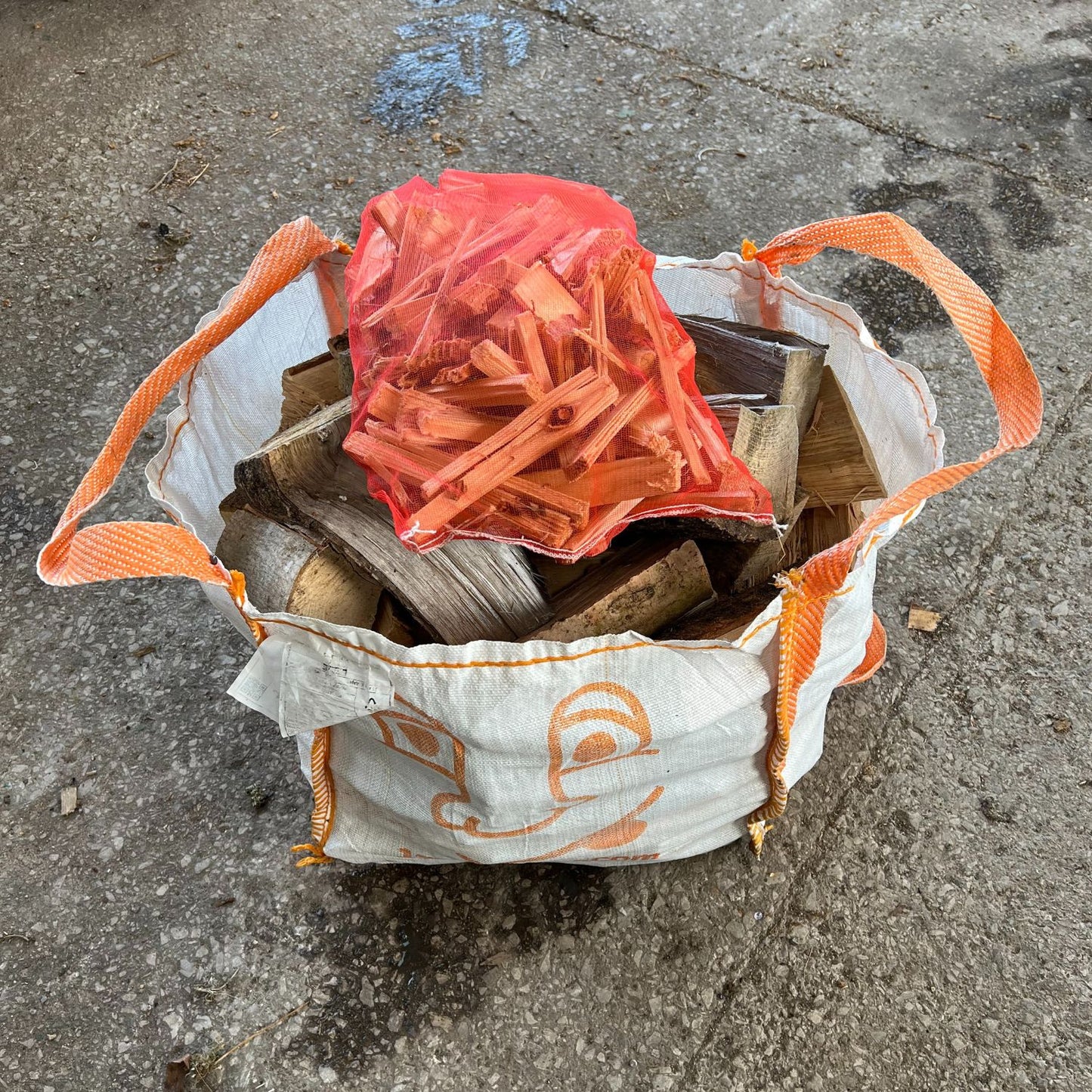 Seasoned Hardwood Logs - Holiday Bag & Kindling