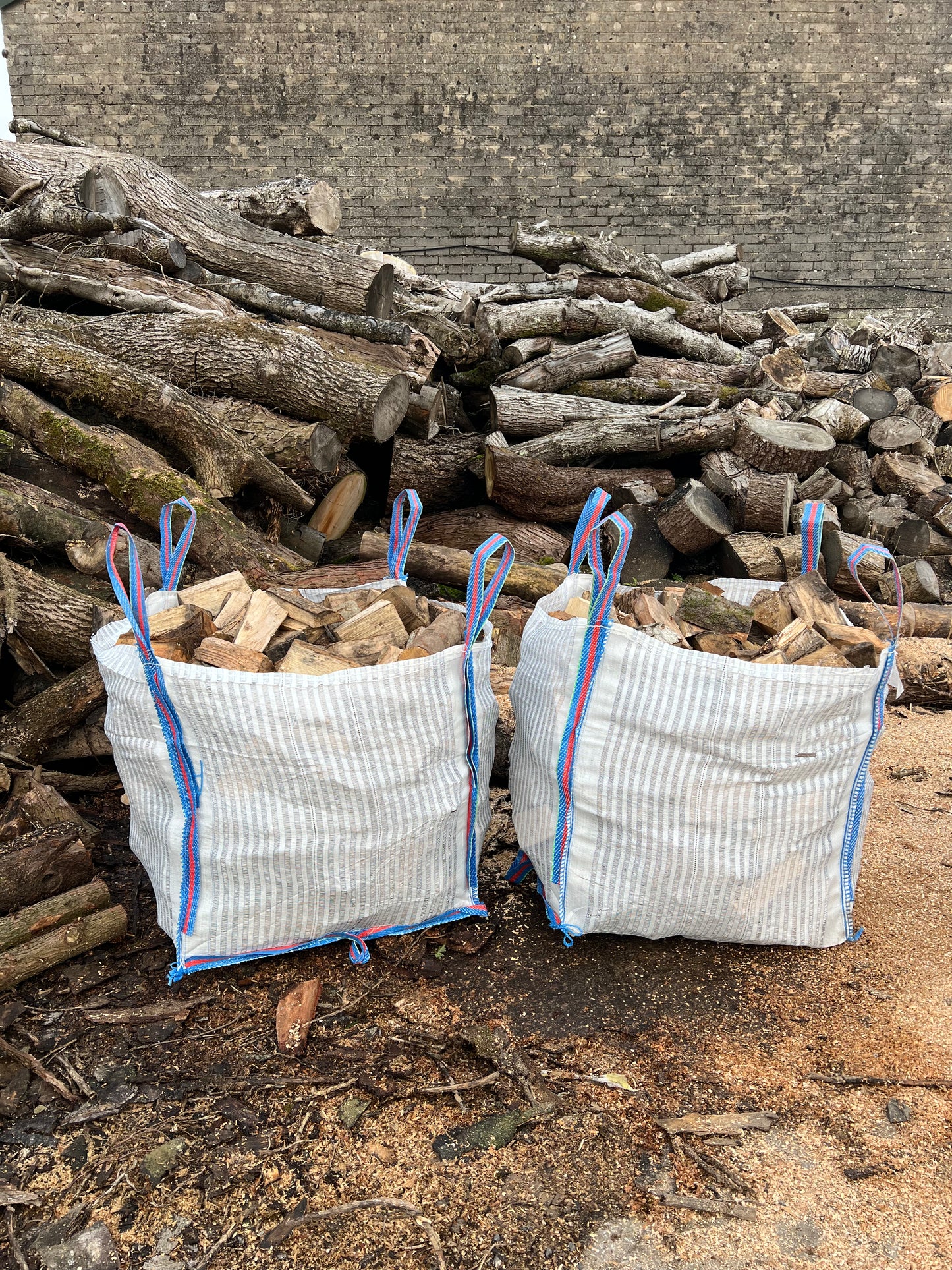 Two Bulk Bags seasoned hard wood logs Inc free delivery in LA postcodes approx 500kg